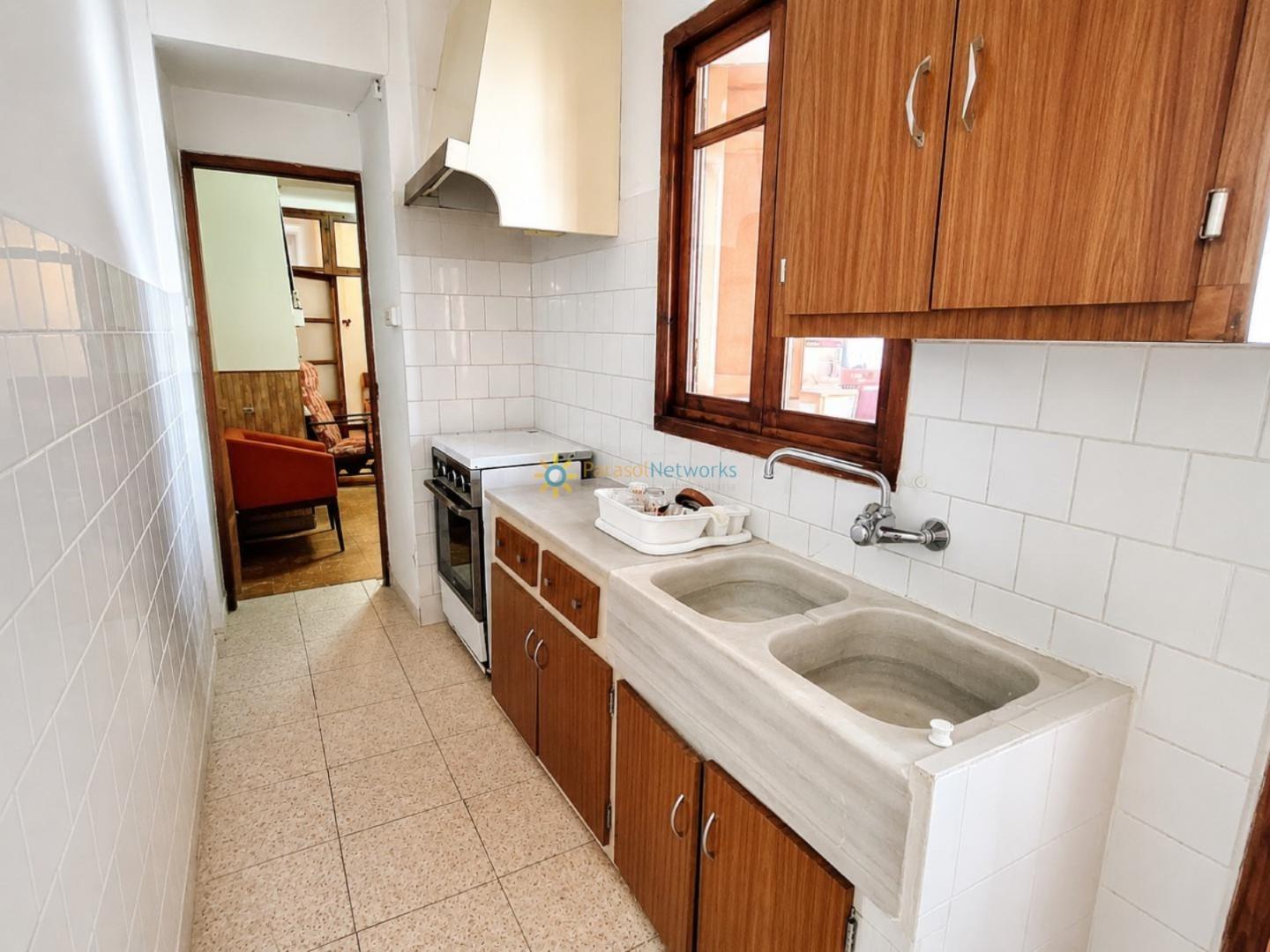 Semi-detached House for Sale in Montaverner
