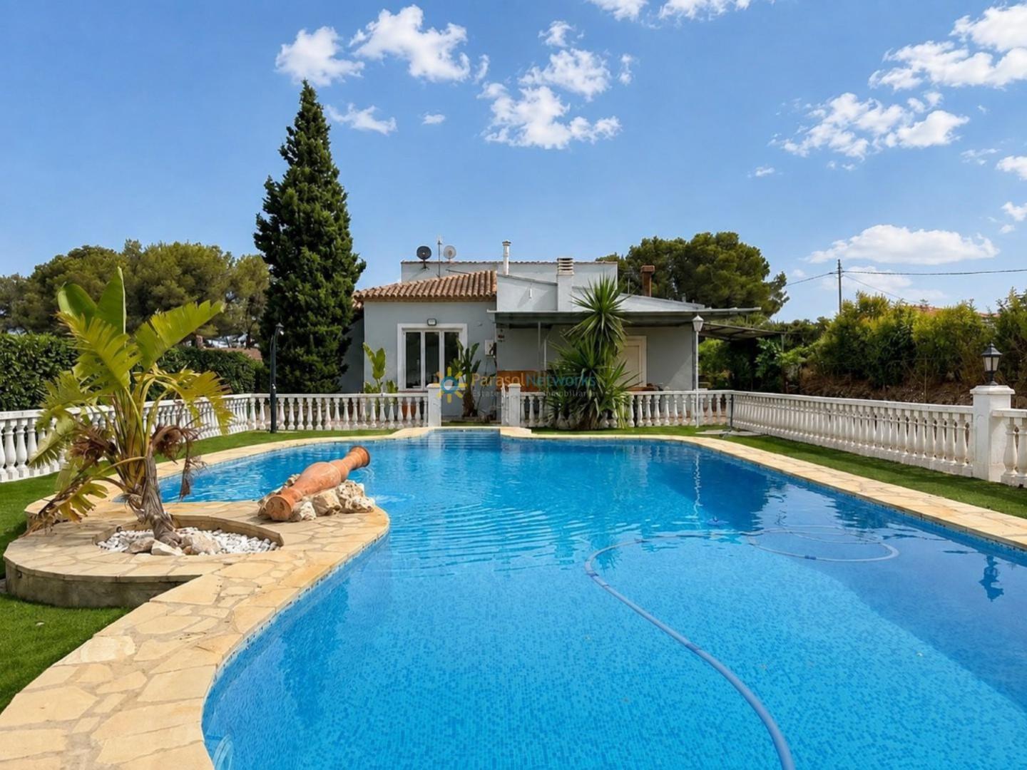 Villa for Sale in Ontinyent