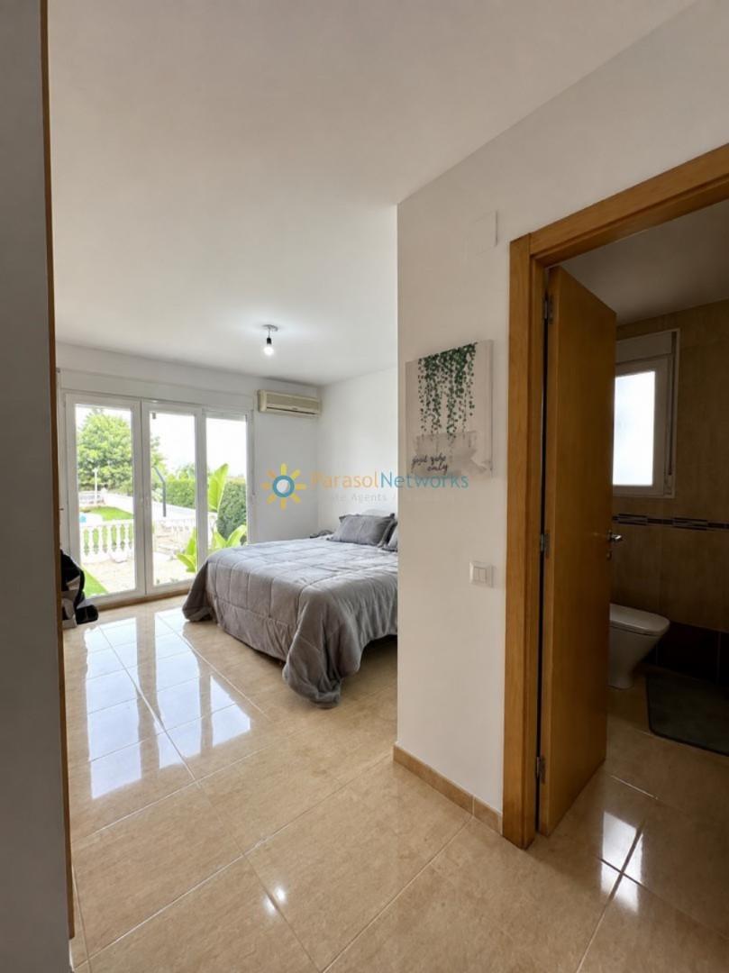 Villa for Sale in Ontinyent