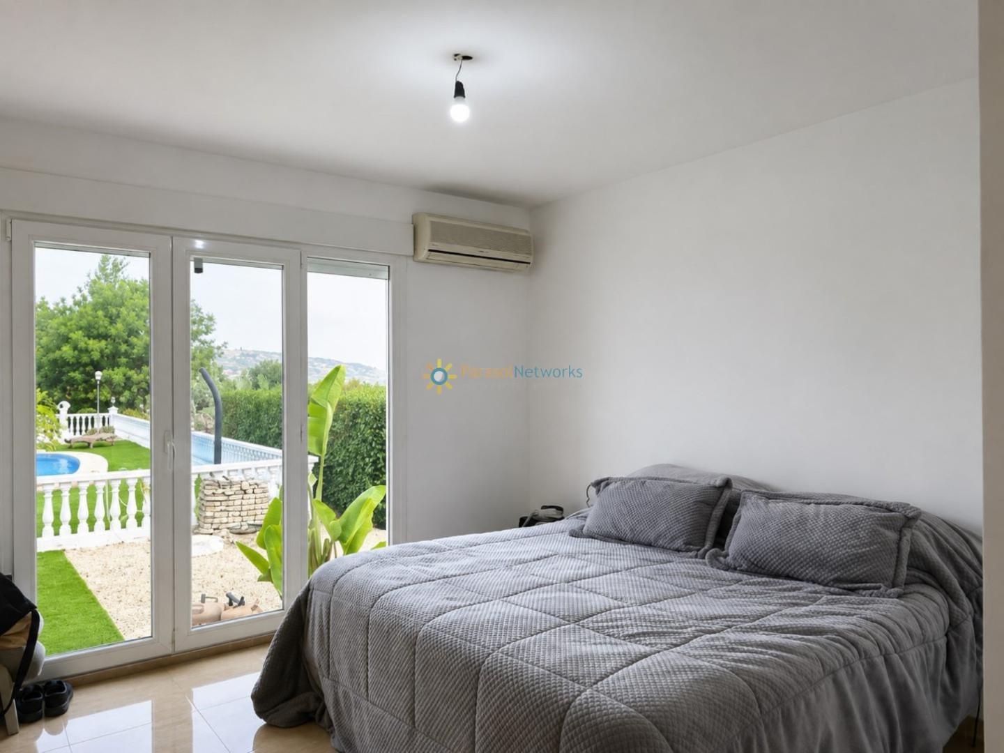 Villa for Sale in Ontinyent