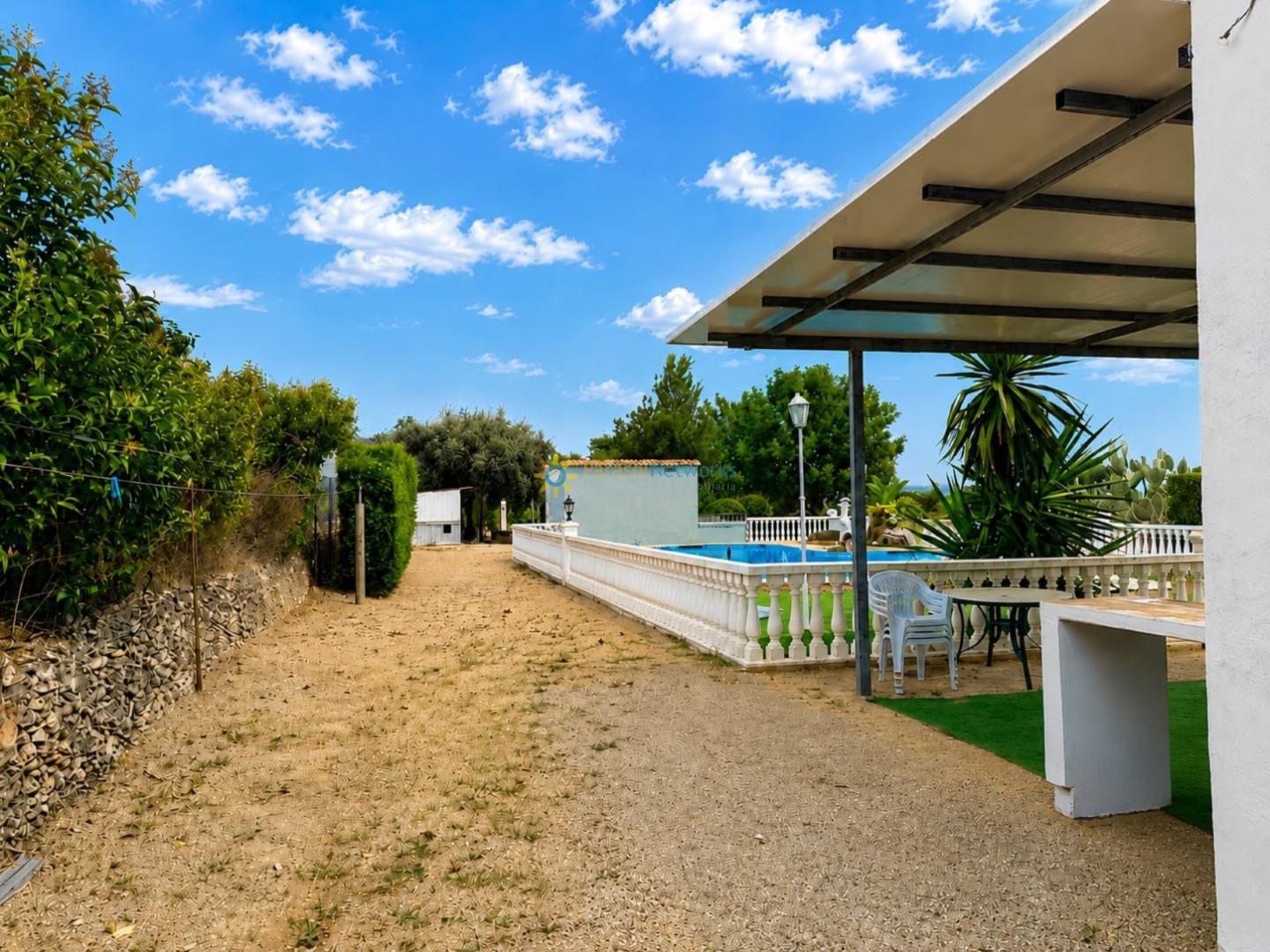 Villa for Sale in Ontinyent
