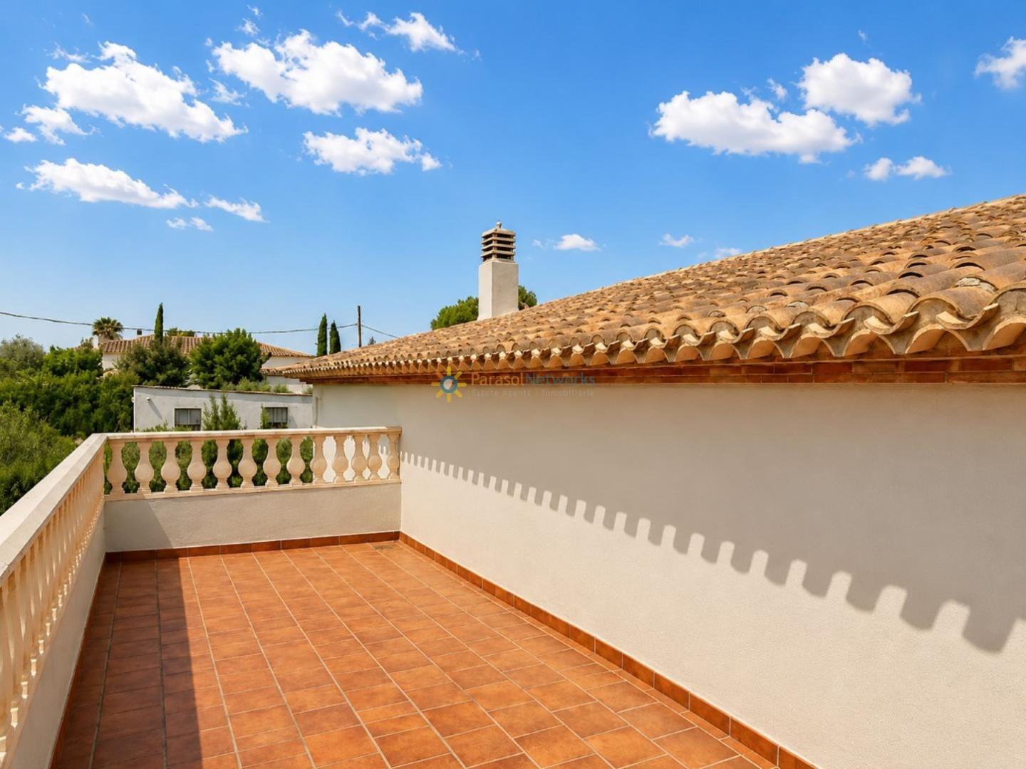 Villa for Sale in Ontinyent