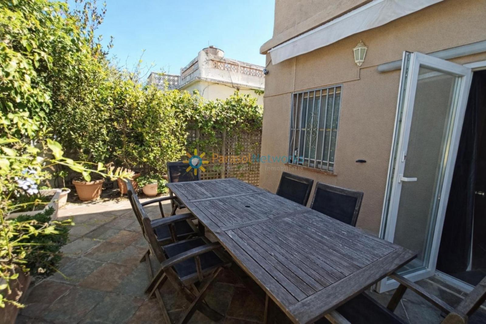 Villa for Sale in Oliva