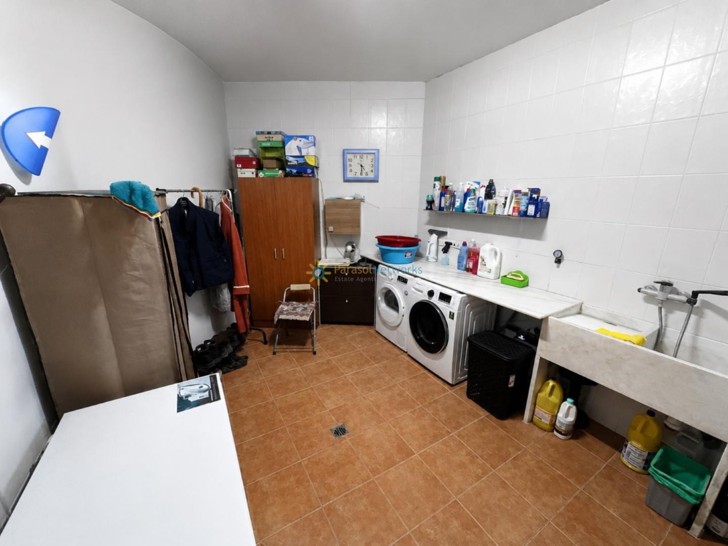 Villa for Sale in Benigánim