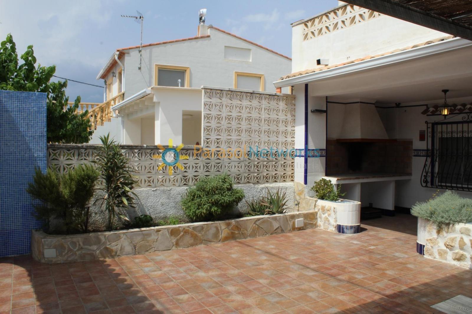 Chalet for Rent in Oliva