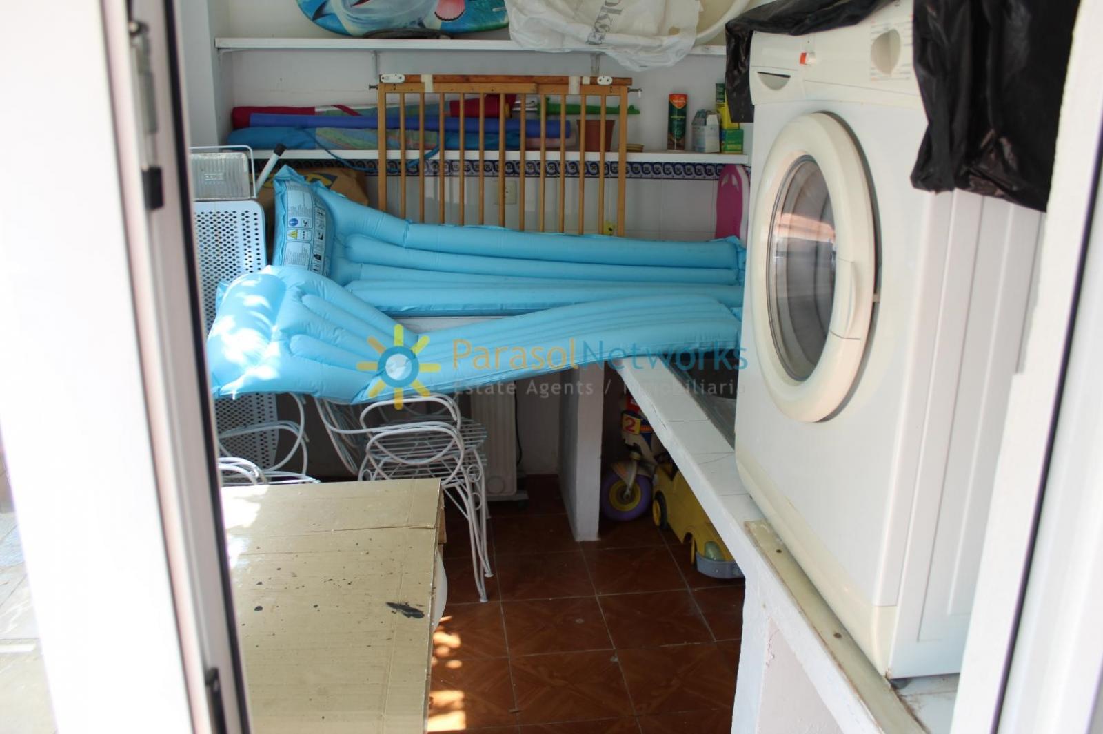 Chalet for Rent in Oliva