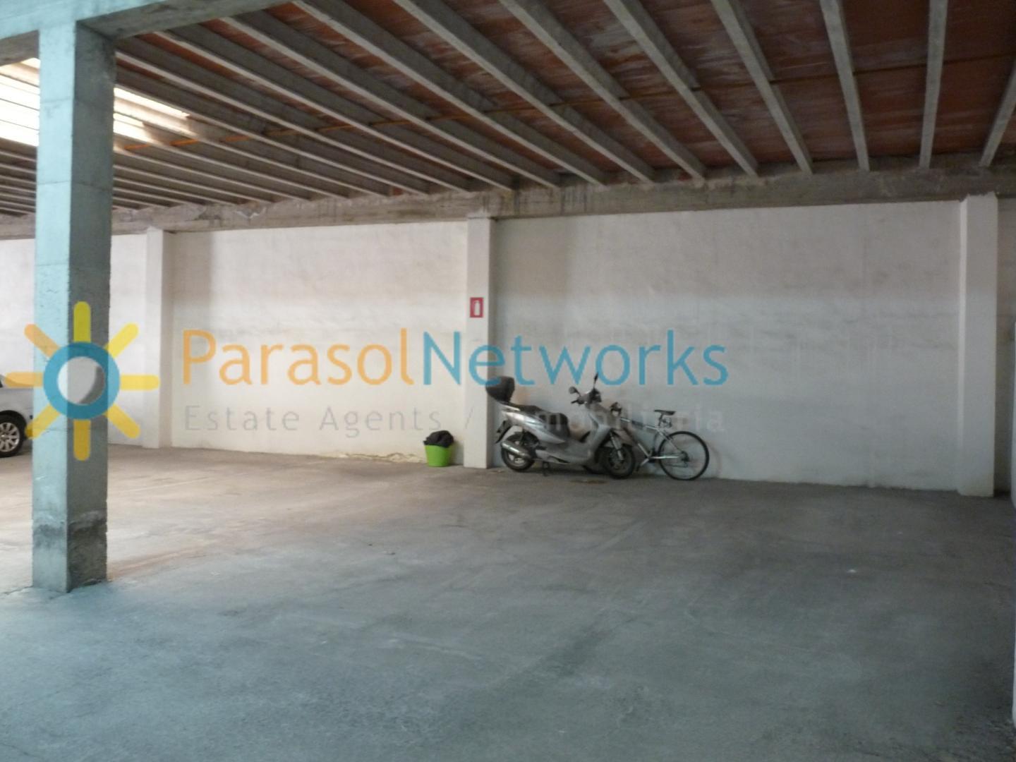 Garage for Sale in Rafelcofer