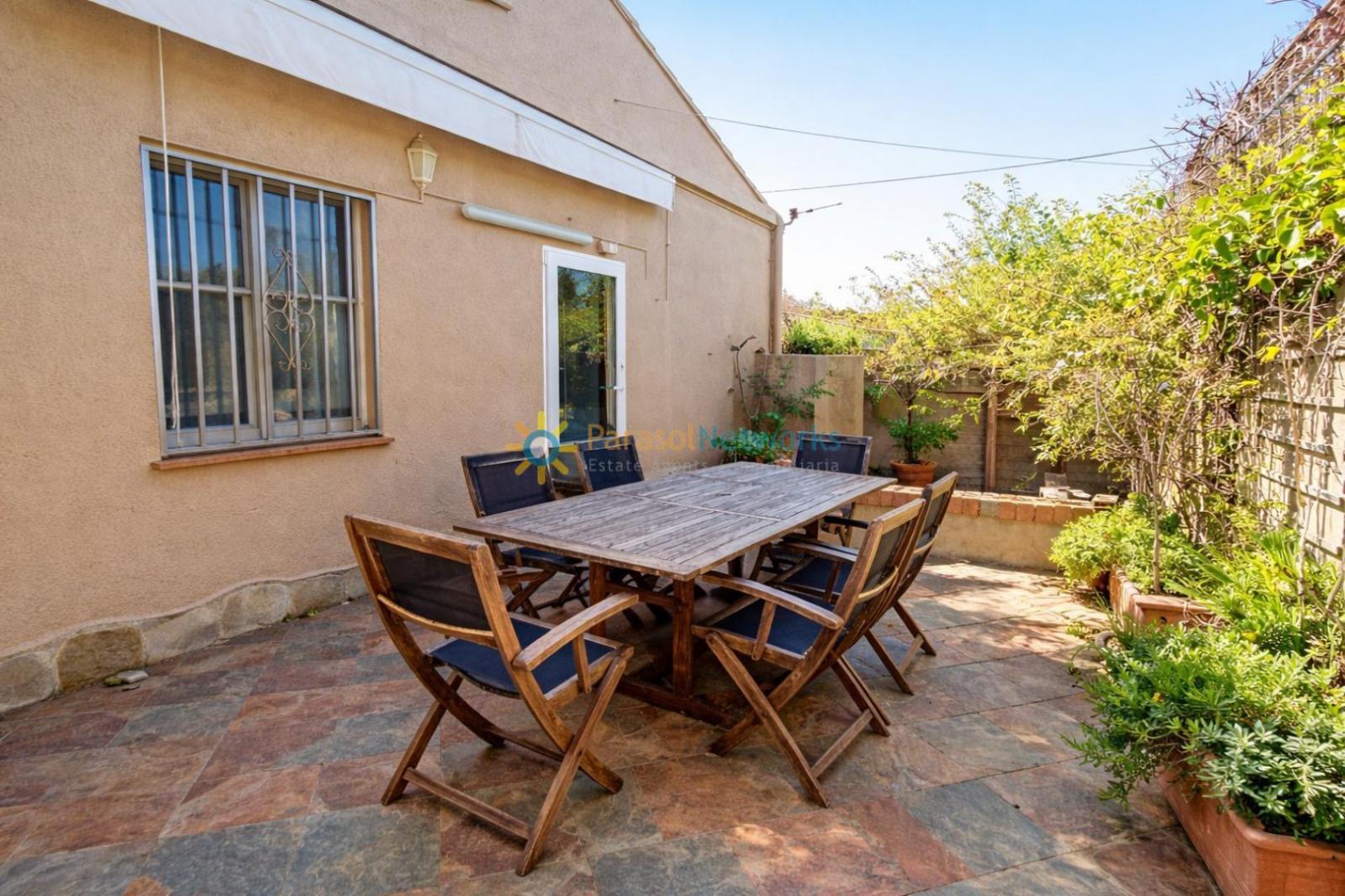 Villa for Sale in Oliva