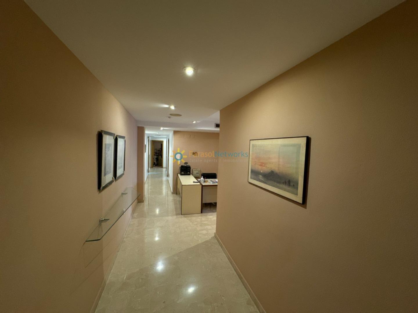 Oficina en Venta en Oliva