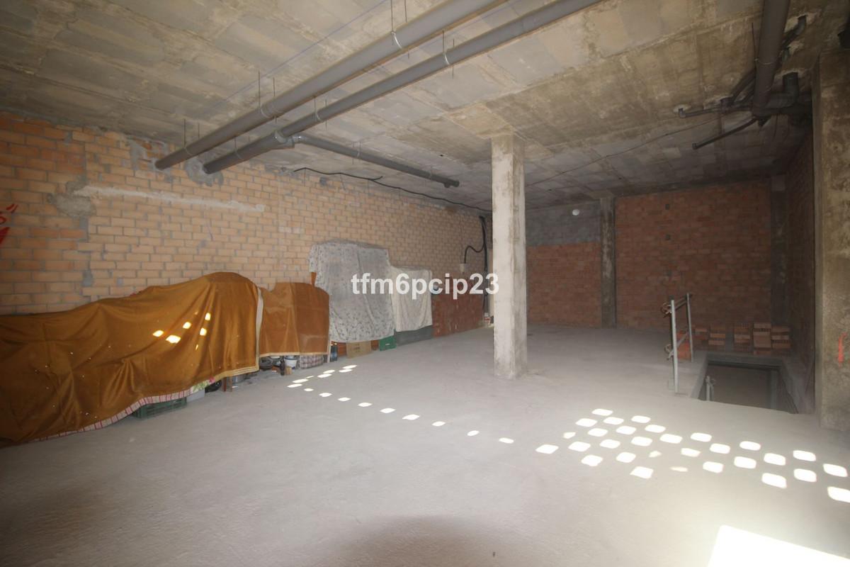 Premise for Sale in Estepona