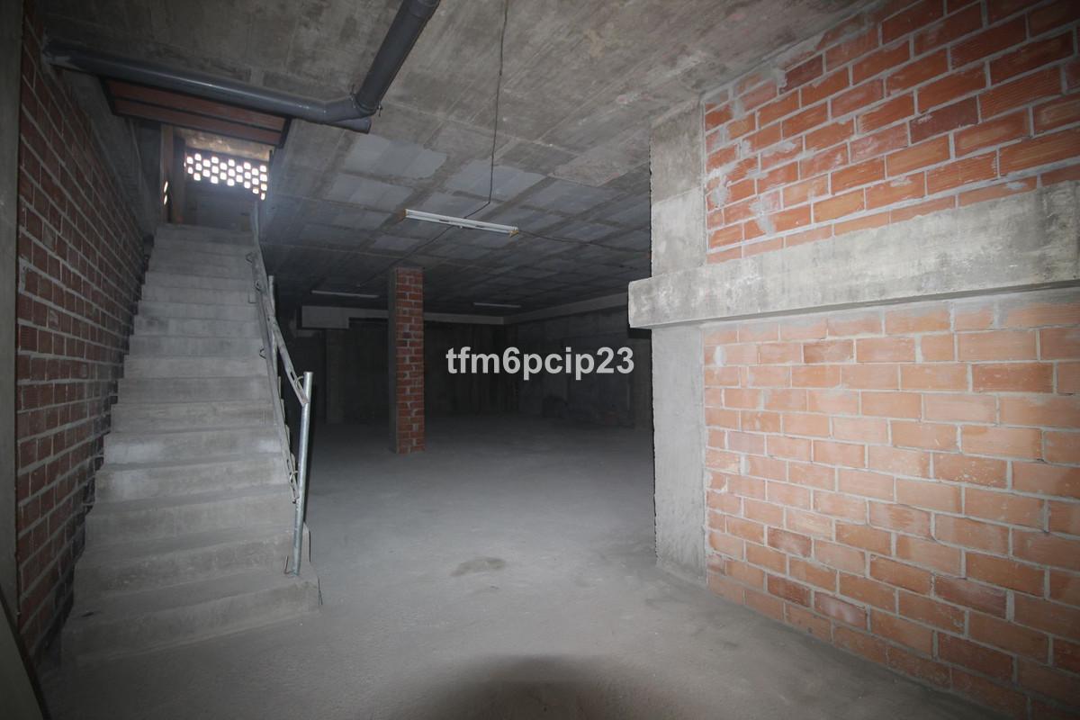 Premise for Sale in Estepona