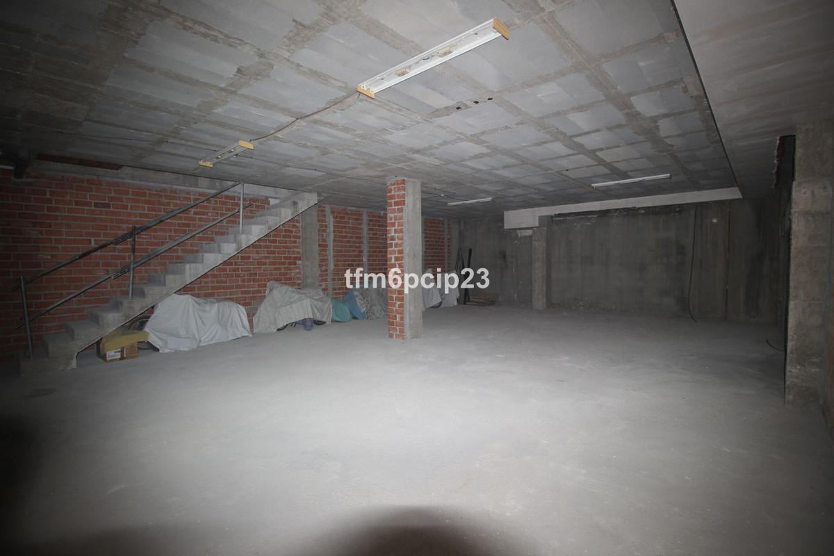 Premise for Sale in Estepona