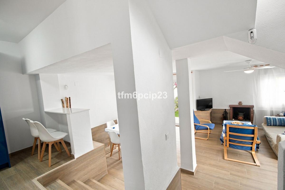Semi-detached House for Sale in Casares