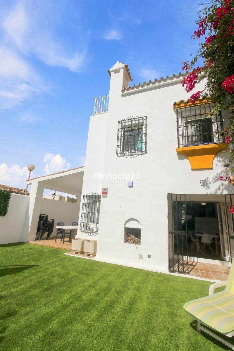 Semi-detached House for Sale in Casares