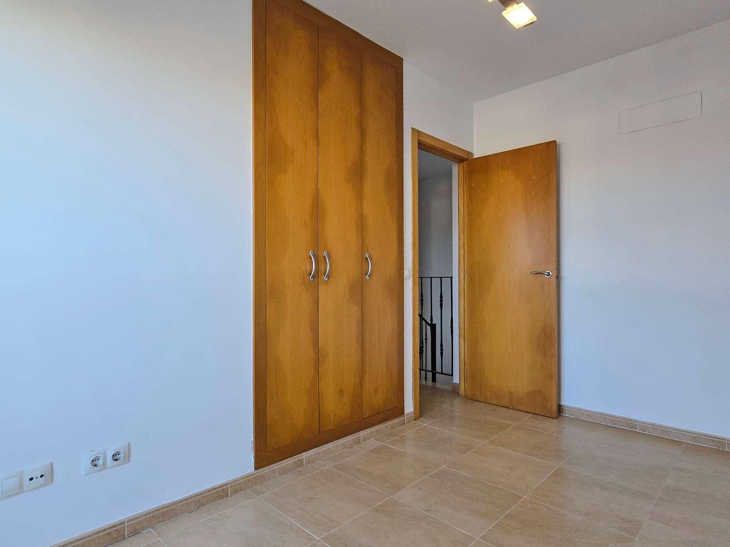 Adosado en Venta en Ador