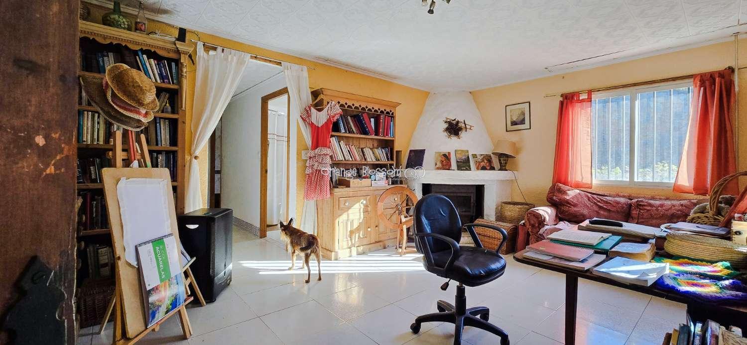 Villa for Sale in Villalonga