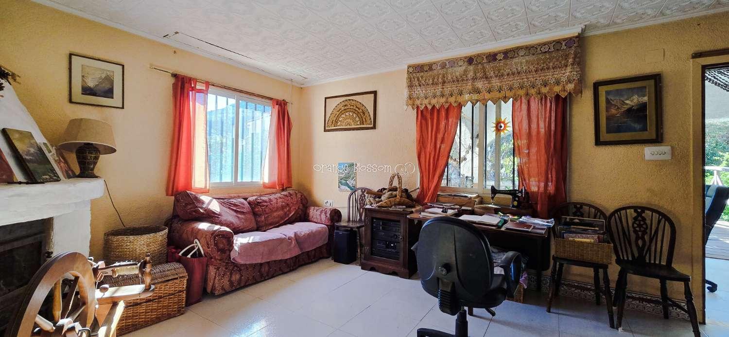 Villa for Sale in Villalonga