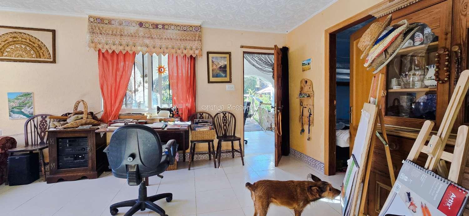 Villa for Sale in Villalonga