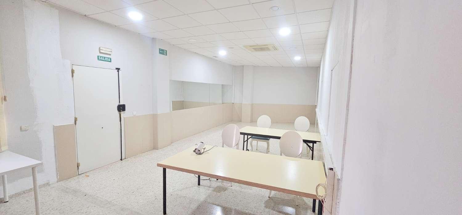 Premise for Sale in Vélez-Málaga