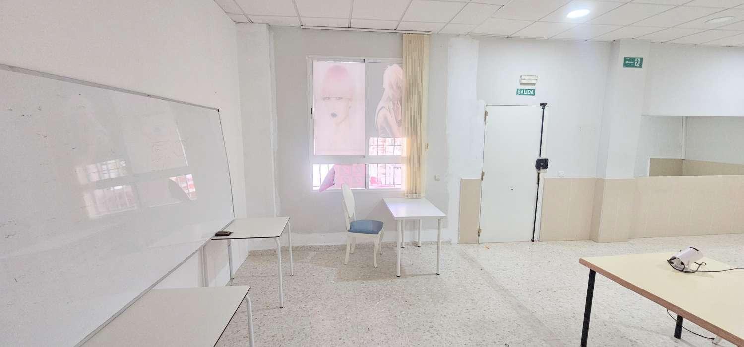 Premise for Sale in Vélez-Málaga