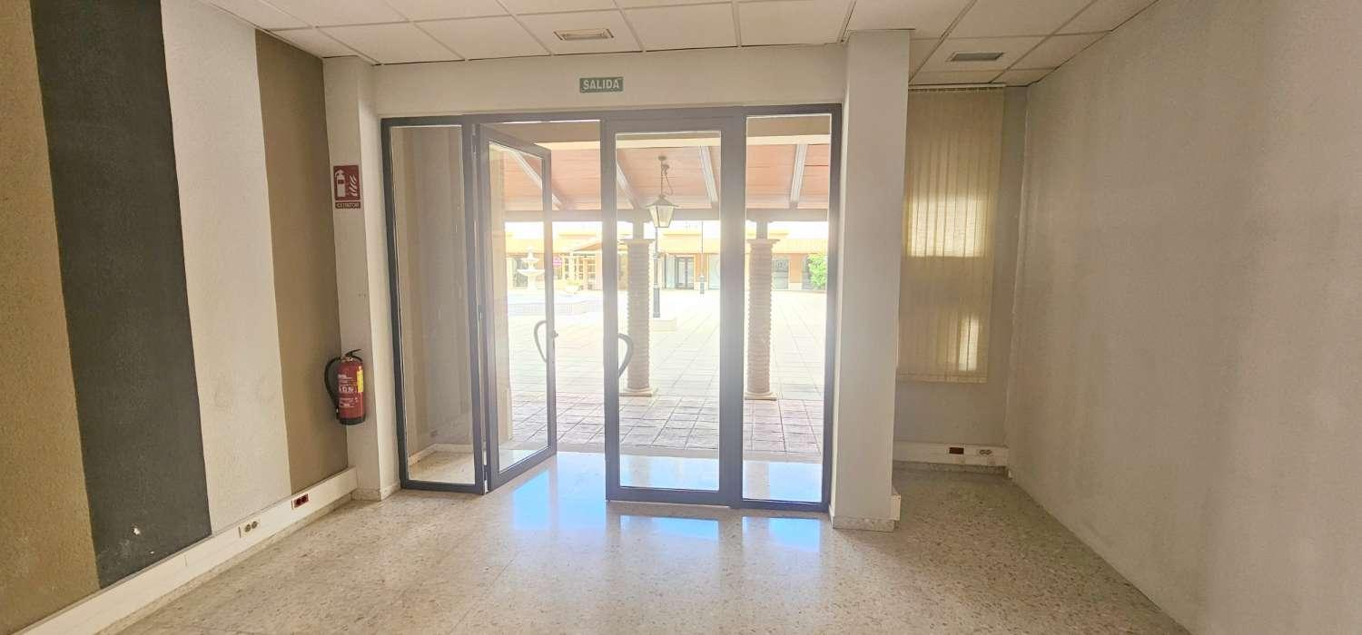 Premise for Sale in Vélez-Málaga