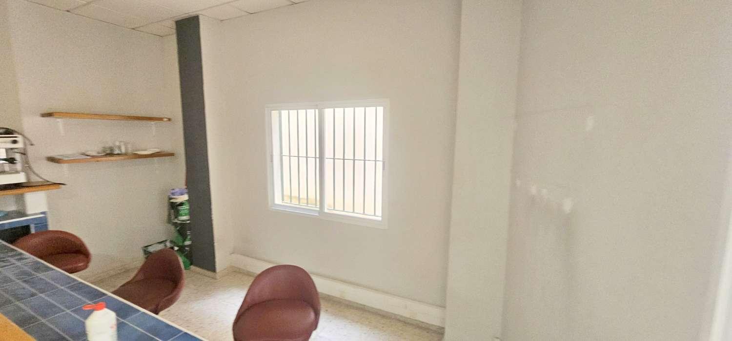 Premise for Sale in Vélez-Málaga