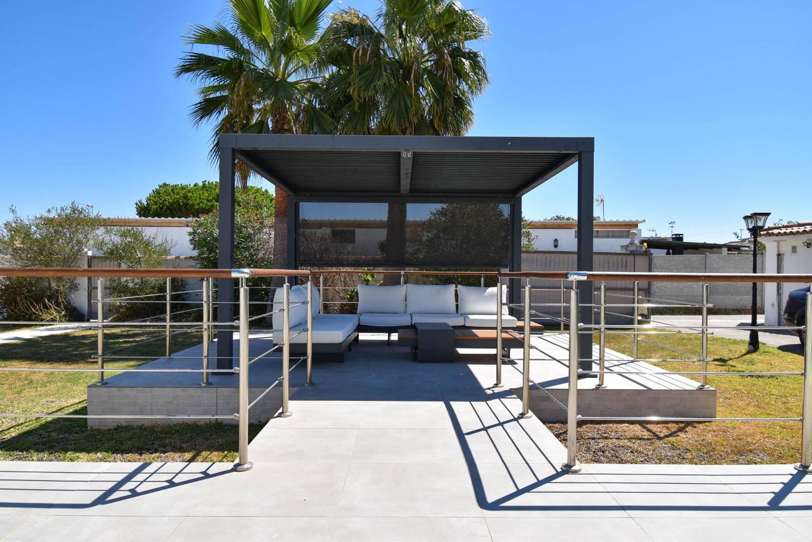 Villa for Sale in Chiclana de la Frontera