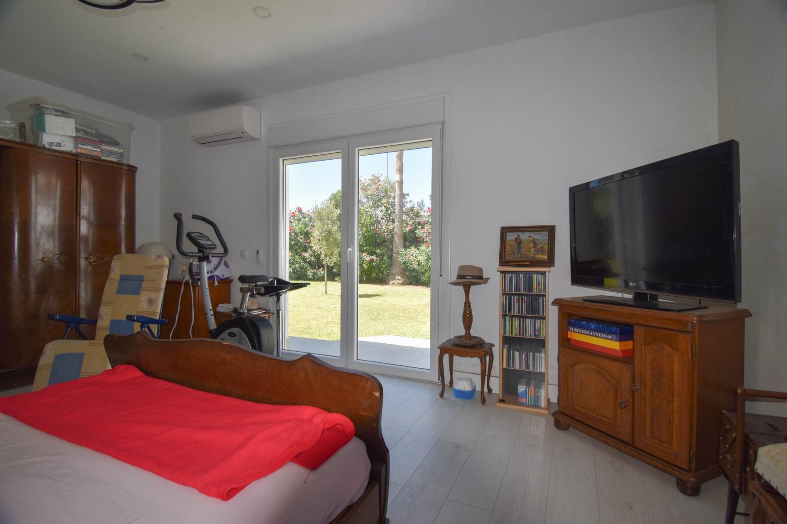 Villa for Sale in Chiclana de la Frontera