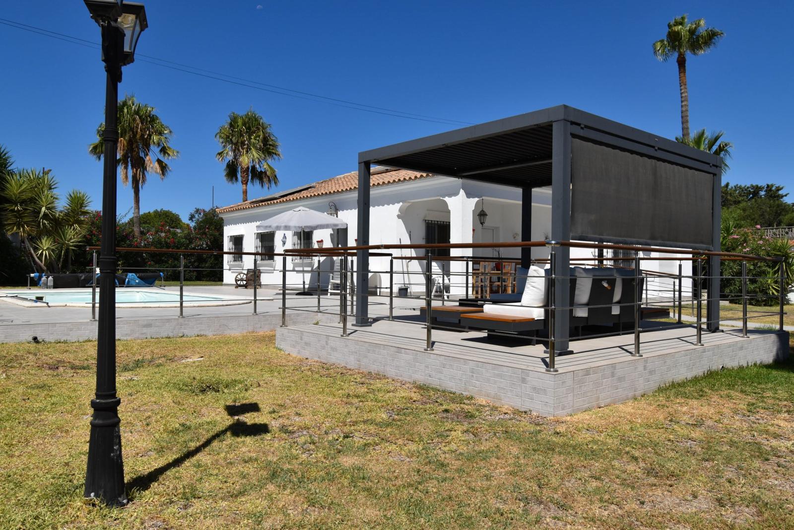Villa for Sale in Chiclana de la Frontera