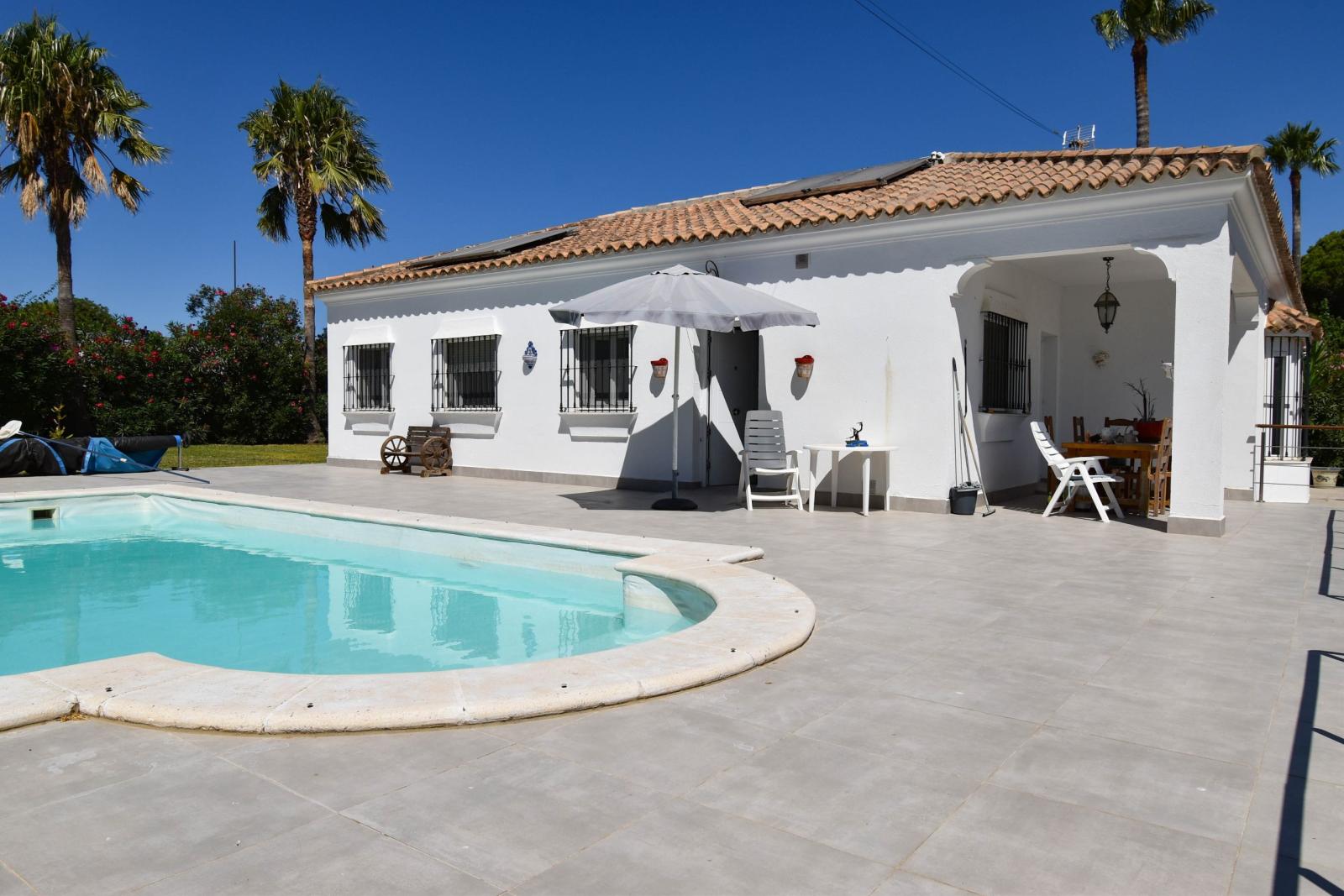 Villa for Sale in Chiclana de la Frontera
