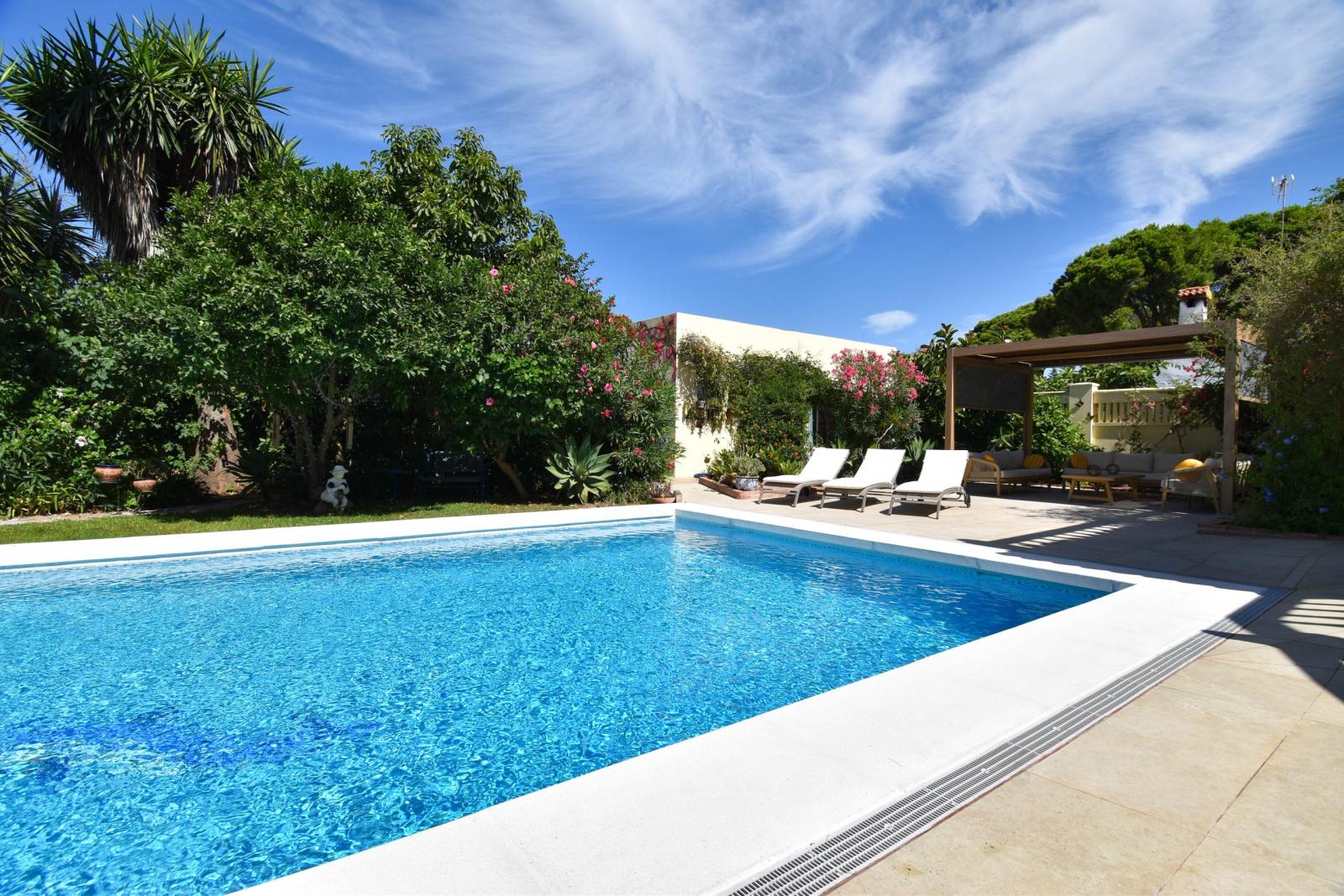 Villa for Sale in Chiclana de la Frontera