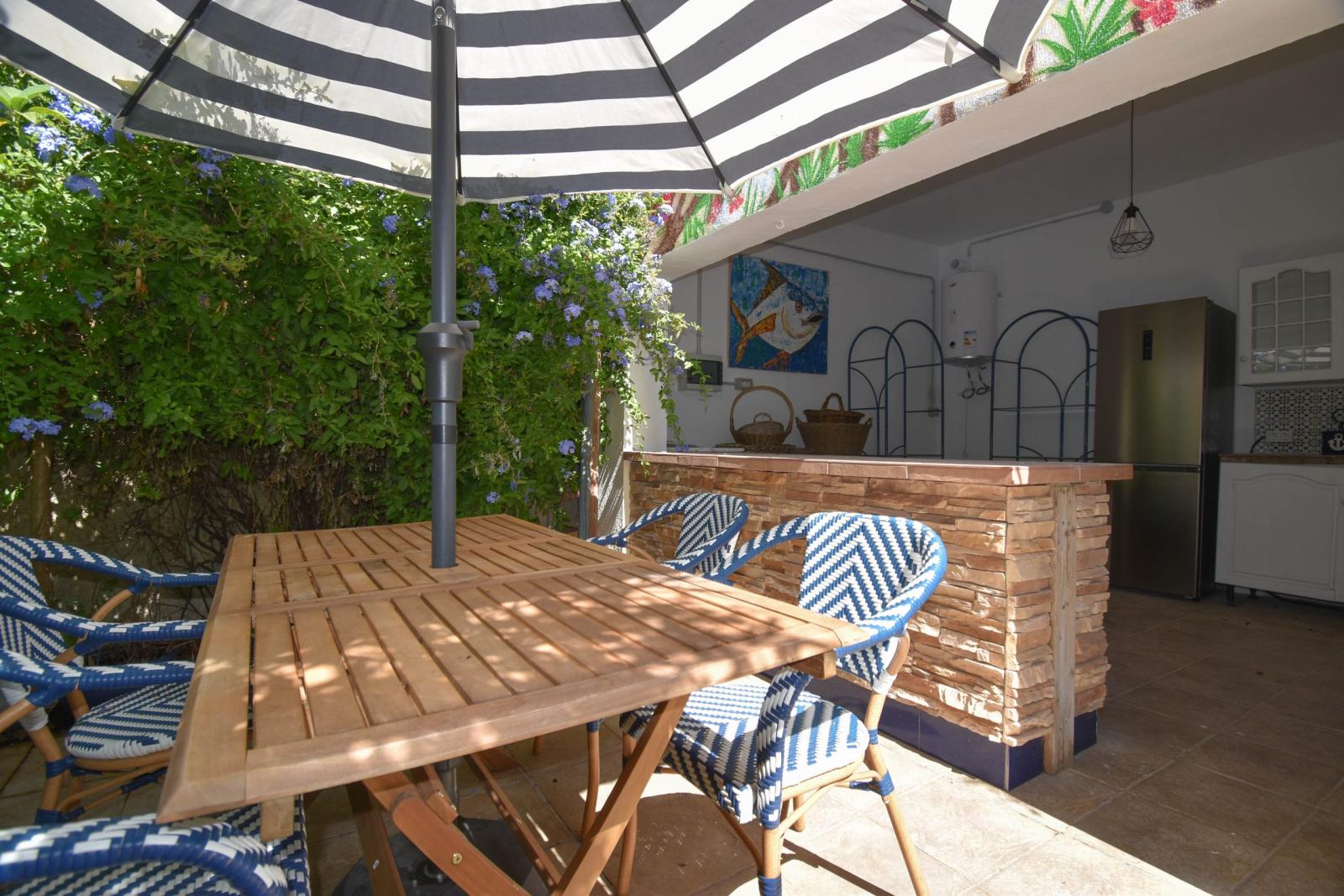 Villa for Sale in Chiclana de la Frontera