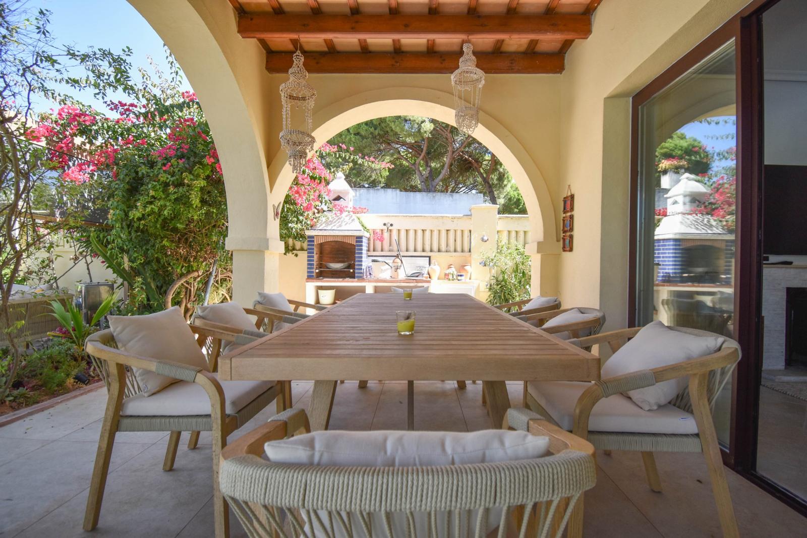 Villa for Sale in Chiclana de la Frontera