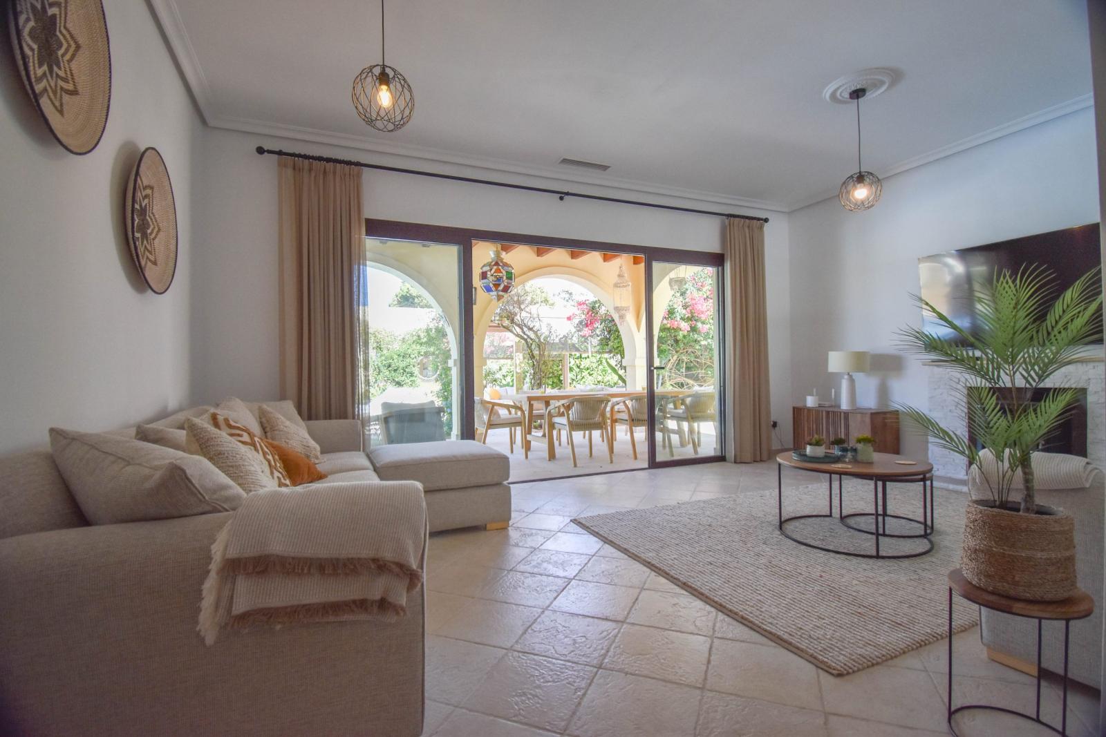 Villa for Sale in Chiclana de la Frontera