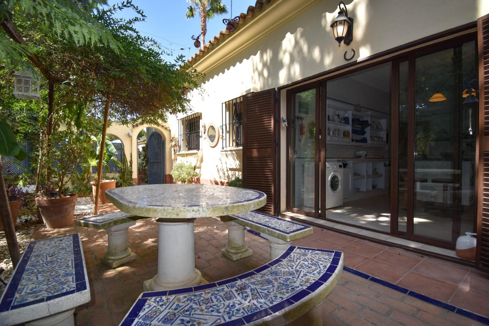 Villa for Sale in Chiclana de la Frontera