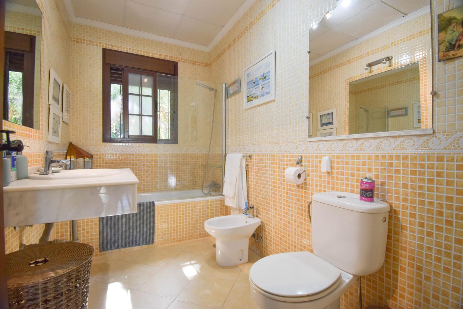 Villa for Sale in Chiclana de la Frontera