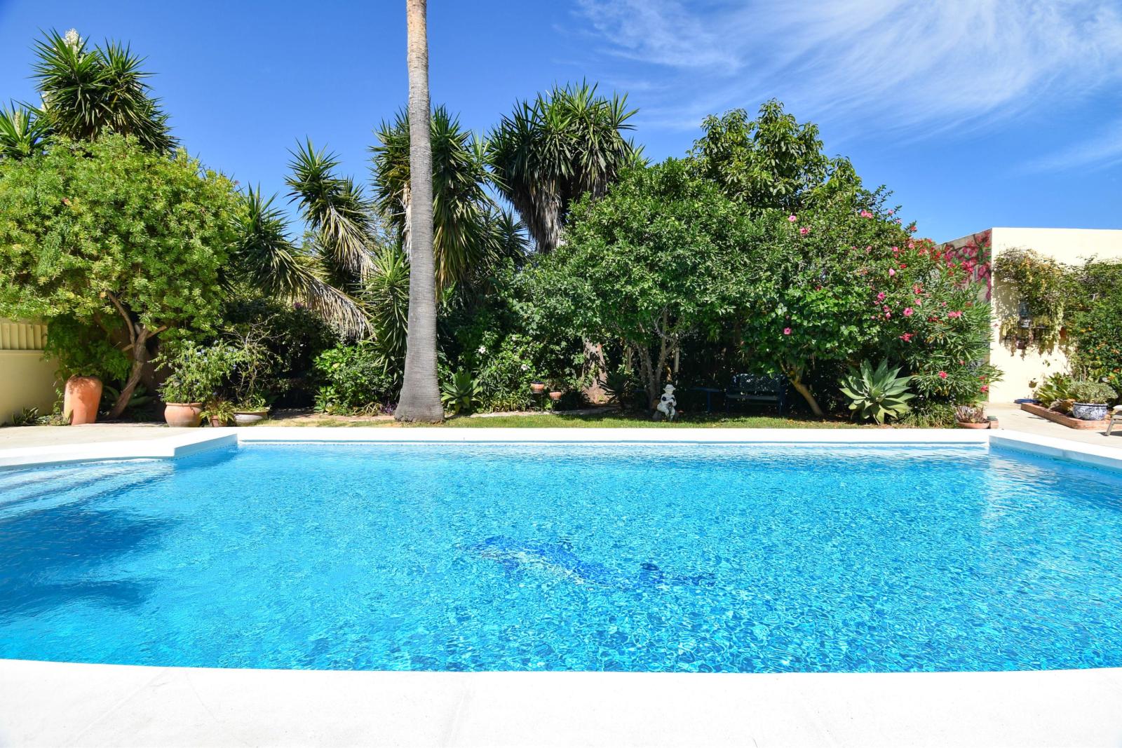 Villa for Sale in Chiclana de la Frontera