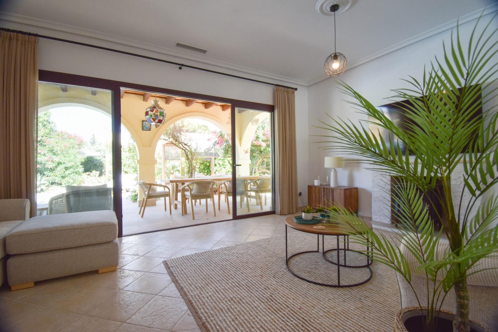 Villa for Sale in Chiclana de la Frontera