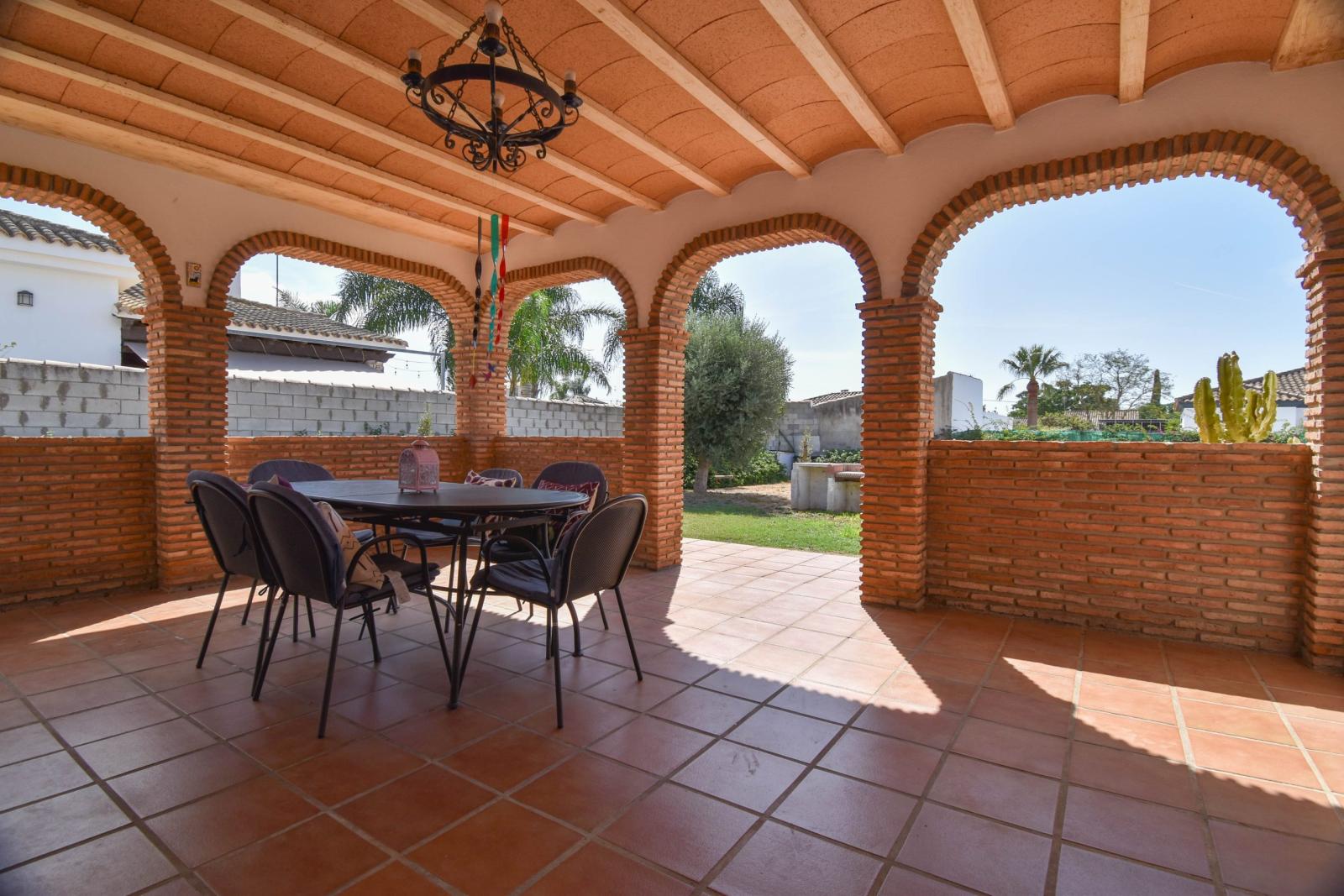 Villa for Sale in Chiclana de la Frontera