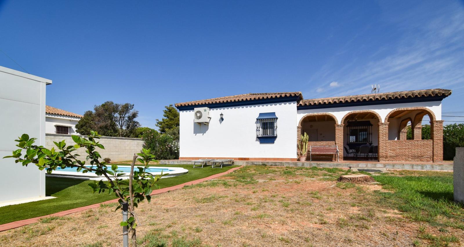 Villa for Sale in Chiclana de la Frontera