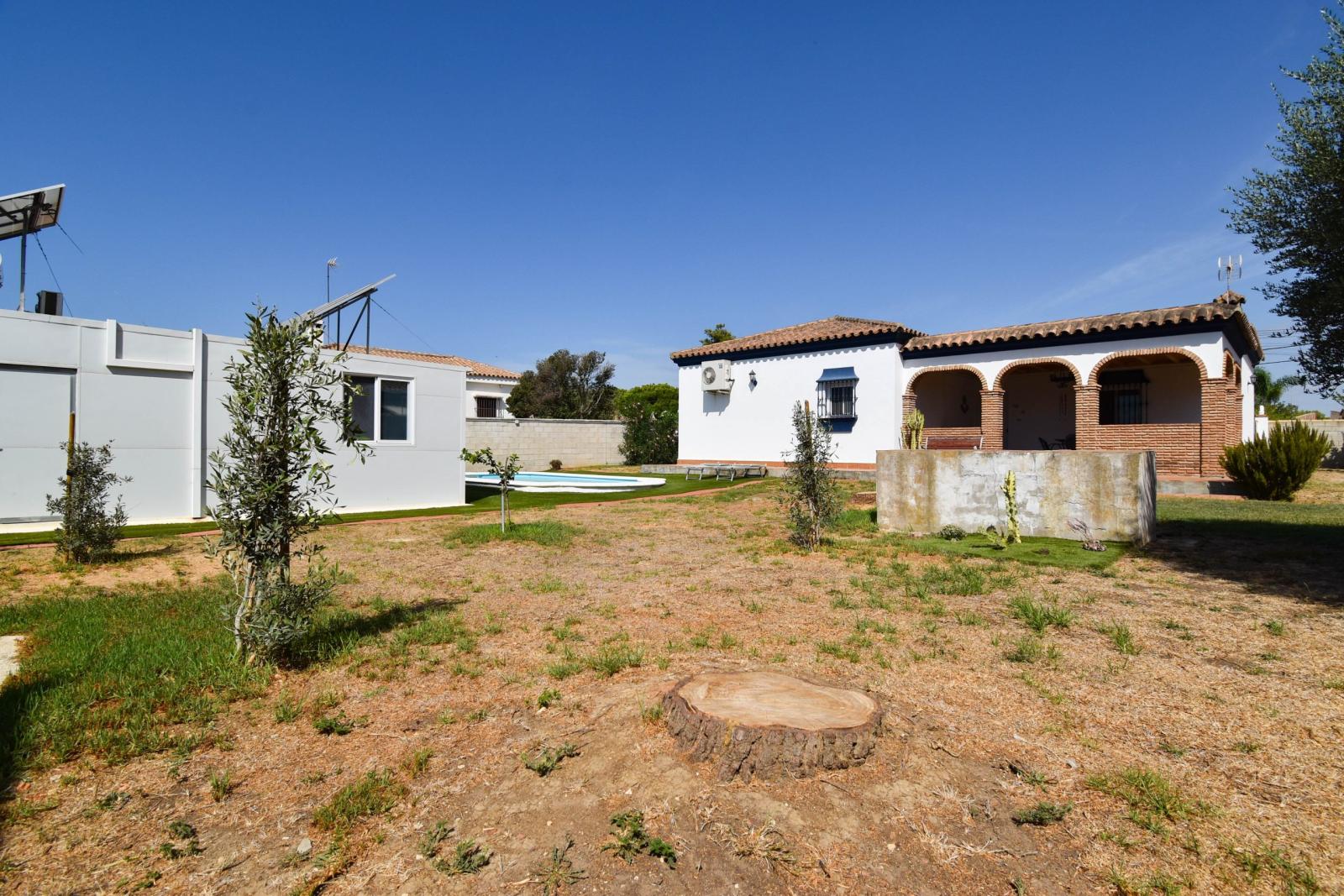 Villa for Sale in Chiclana de la Frontera
