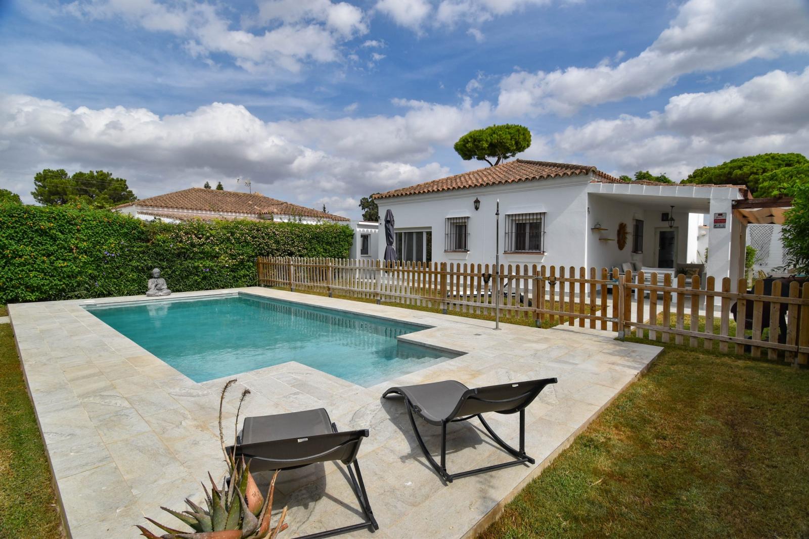 Villa for Sale in Chiclana de la Frontera