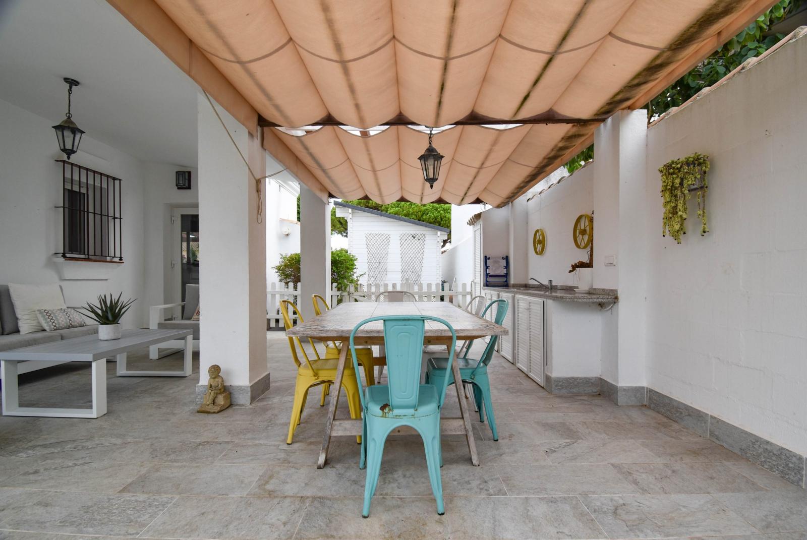 Villa for Sale in Chiclana de la Frontera