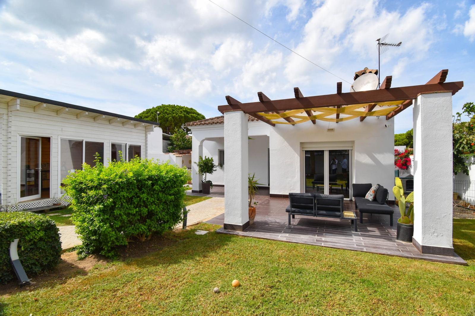 Villa for Sale in Chiclana de la Frontera