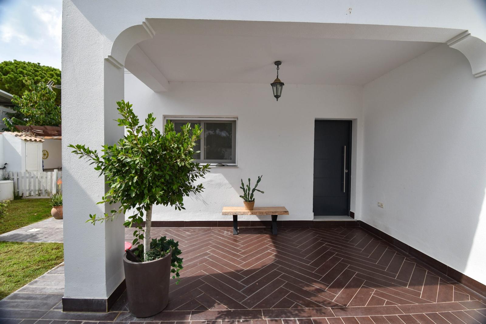 Villa for Sale in Chiclana de la Frontera