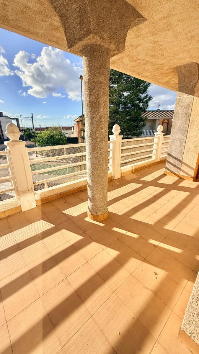 Chalet for Sale in Cartagena