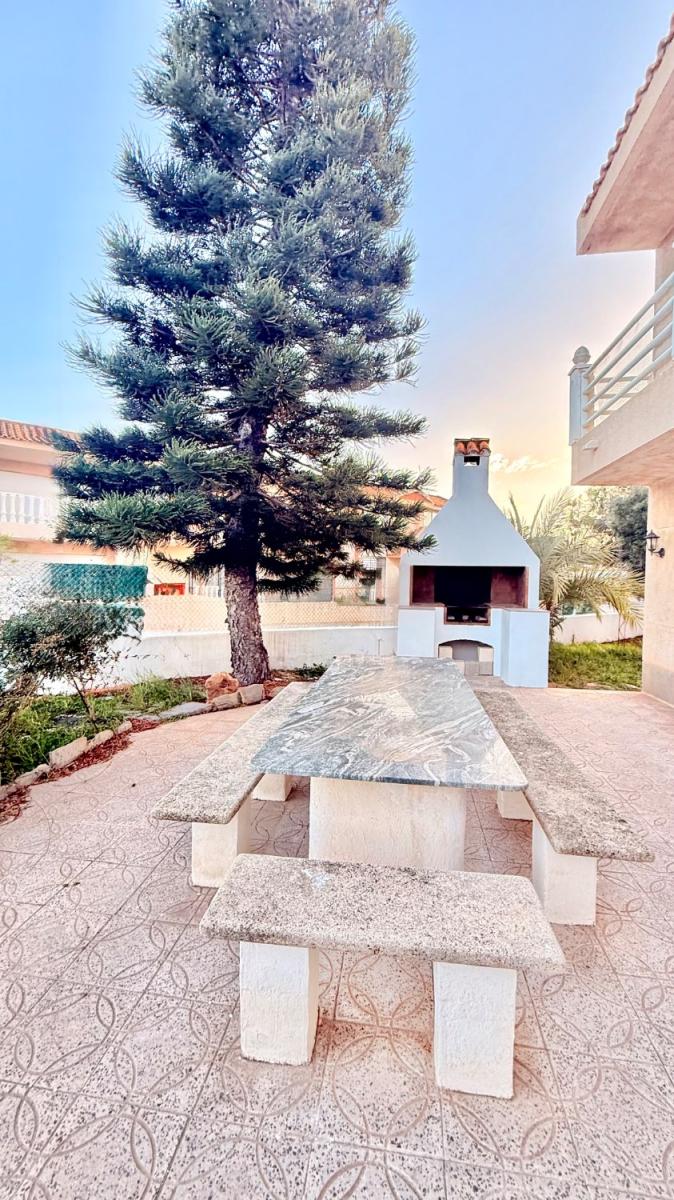 Chalet for Sale in Cartagena