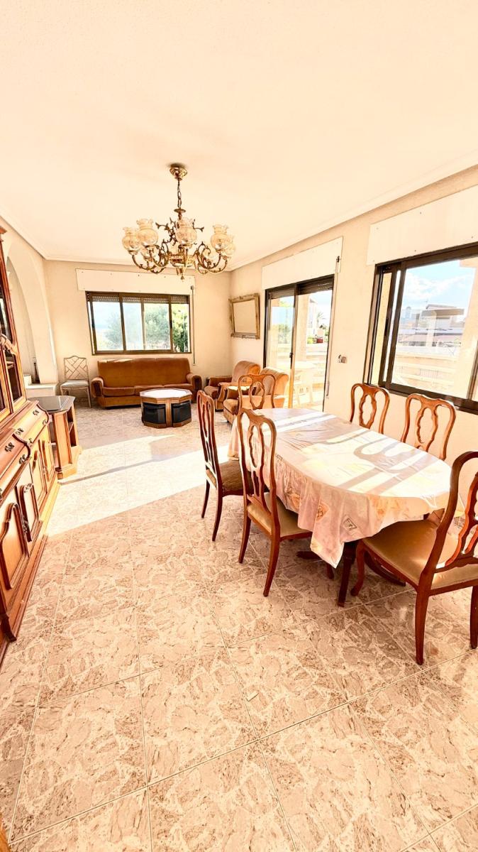 Chalet for Sale in Cartagena