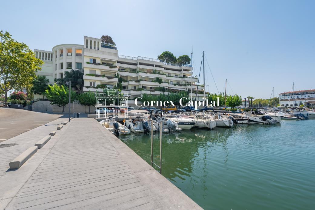 Apartment for Sale in Castell-Platja d'Aro