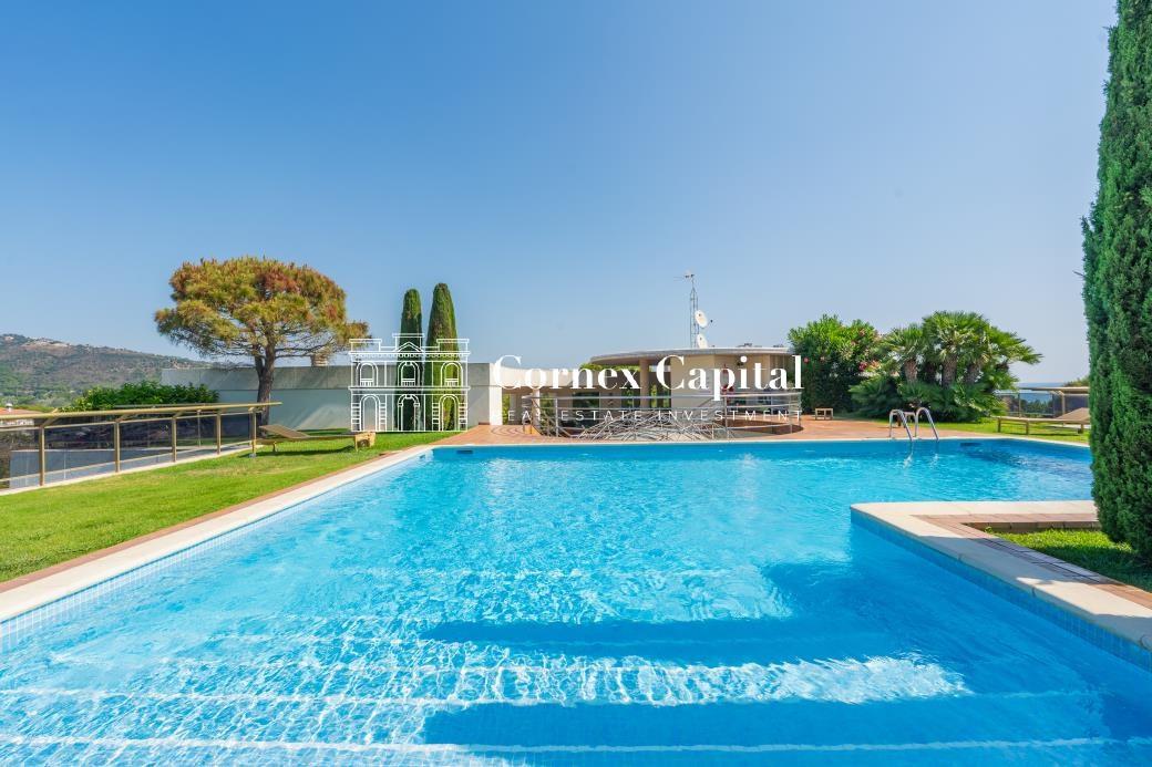 Apartment for Sale in Castell-Platja d'Aro